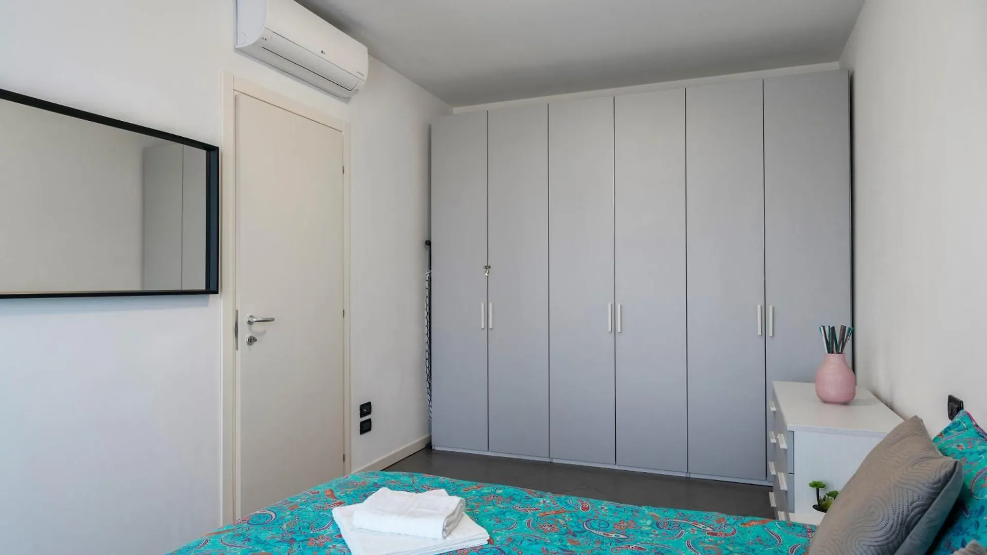 Design & Relax Sul Lago Di Garda Montinelle İtalya