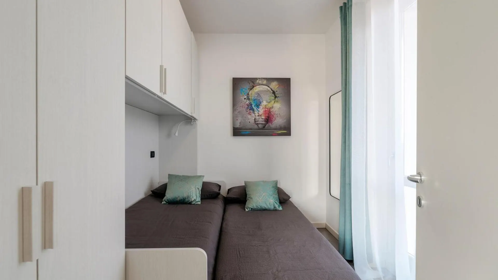 Design & Relax Sul Lago Di Garda Montinelle 0*,